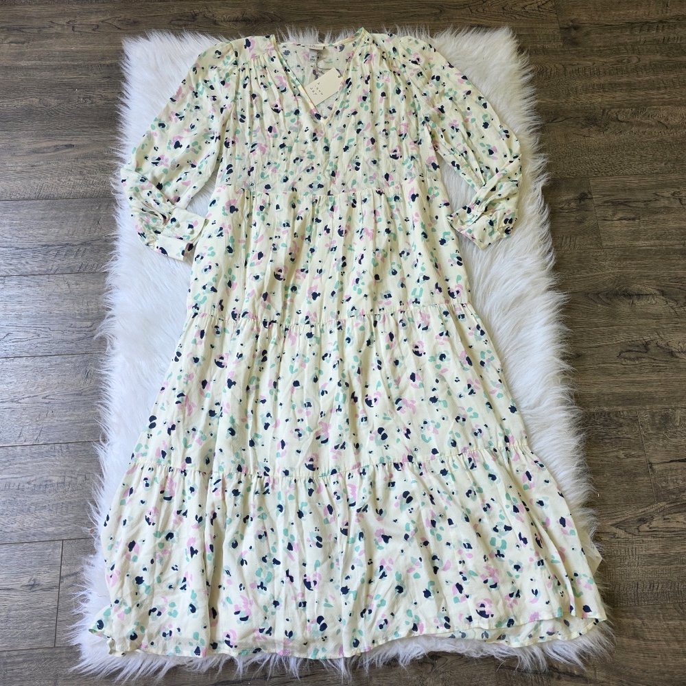 Floral Midi Dress with Pastel Accents Size XS